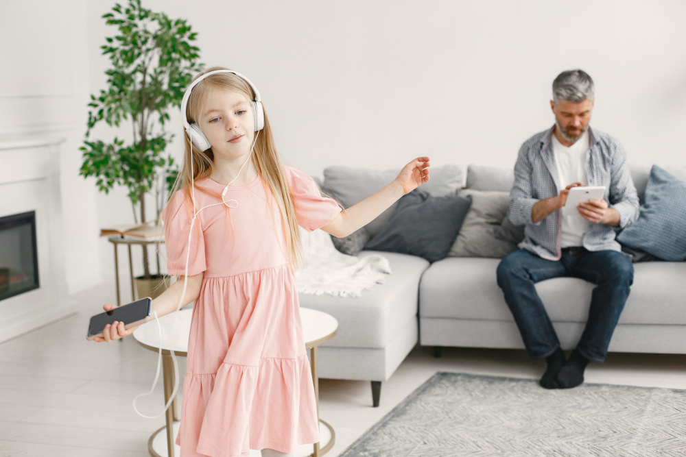 children startled by loud sounds UAE